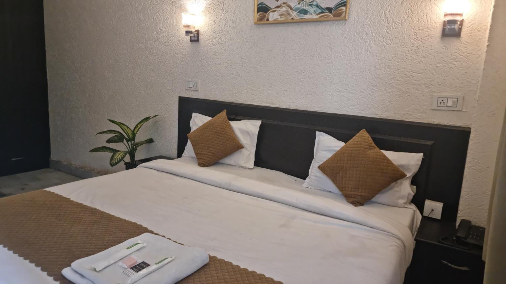 Praana Wellness Resort By Around Stays Rishikesh Bagian luar foto