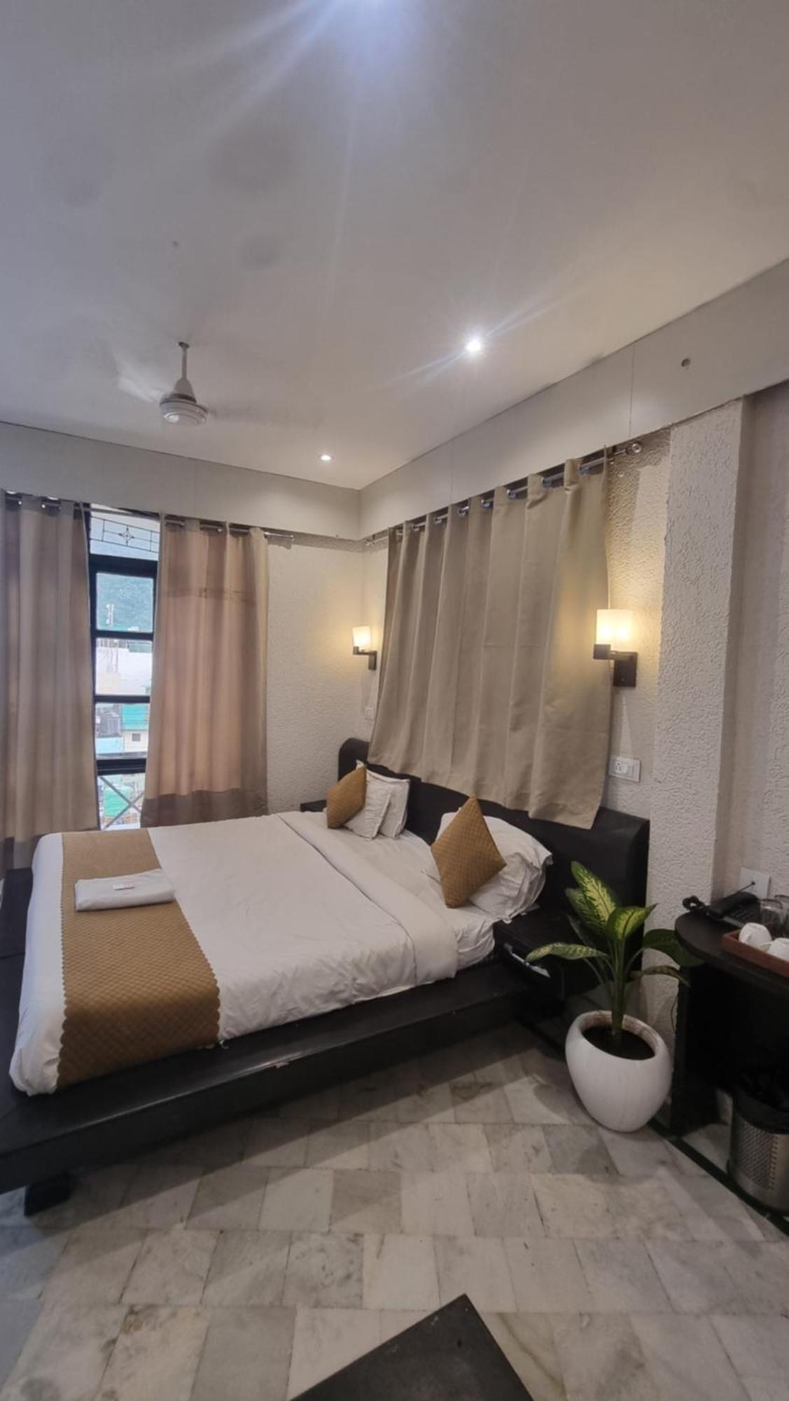 Praana Wellness Resort By Around Stays Rishikesh Bagian luar foto